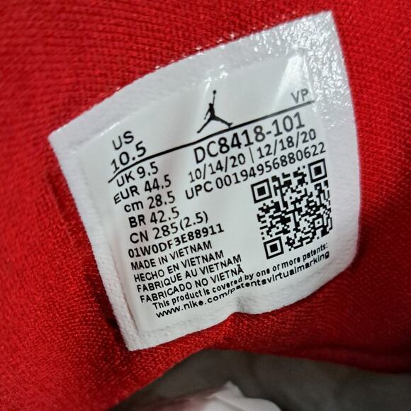 Athletic_Shoes